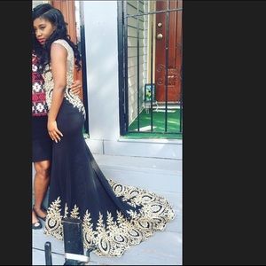 Trumpet Mermaid Scoop Neck Gown